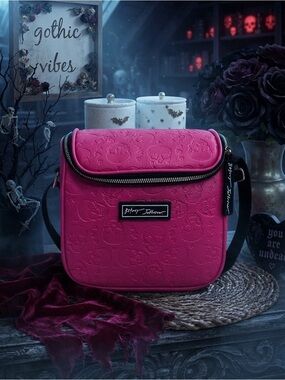 Betsey Johnson Hot Pink Embossed Skull Insulated Lunch Bag